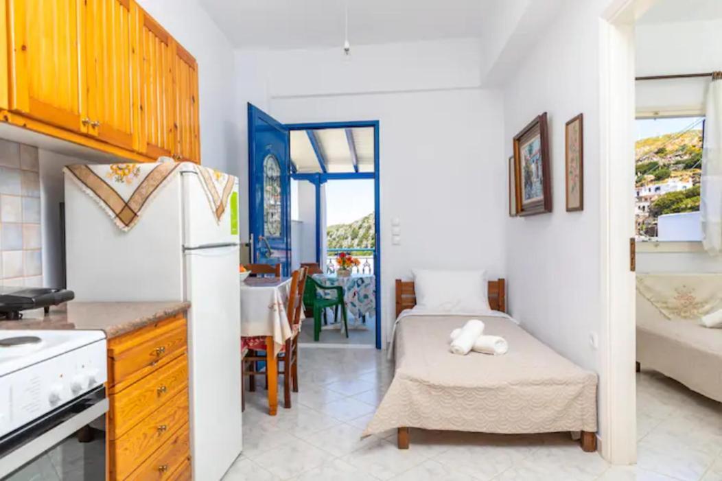 Villa Eleni'S House à Koronos Extérieur photo